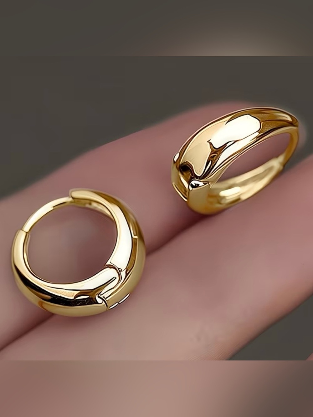 18K Gold Filled Huggie Hoop Earrings